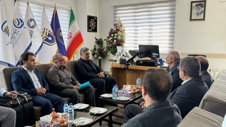 بازدید ممکان نماینده ارومیه از کمیته امداد استان آذربایجان غربی/ تاکید بر رفع مشکلات مددجویان