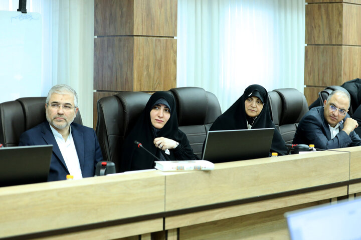 نشست مشترک مجمع نمایندگان استان تهران با رییس و معاونان مرکزملی فضای مجازی