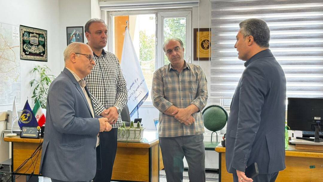 بازدید ممکان نماینده ارومیه از کمیته امداد استان آذربایجان غربی/ تاکید بر رفع مشکلات مددجویان