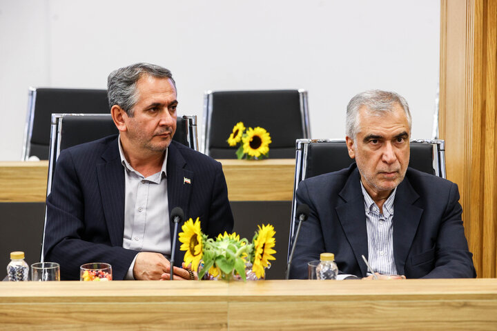 نشست هم‌اندیشی اعضای فراکسیون نظارت بر صنعت نفت، گاز و پتروشیمی مجلس شورای اسلامی و مدیرعامل صنایع پتروشیمی خلیج فارس