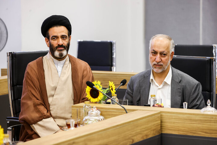 نشست هم‌اندیشی اعضای فراکسیون نظارت بر صنعت نفت، گاز و پتروشیمی مجلس شورای اسلامی و مدیرعامل صنایع پتروشیمی خلیج فارس