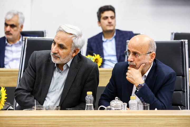 نشست هم‌اندیشی اعضای فراکسیون نظارت بر صنعت نفت، گاز و پتروشیمی مجلس شورای اسلامی و مدیرعامل صنایع پتروشیمی خلیج فارس