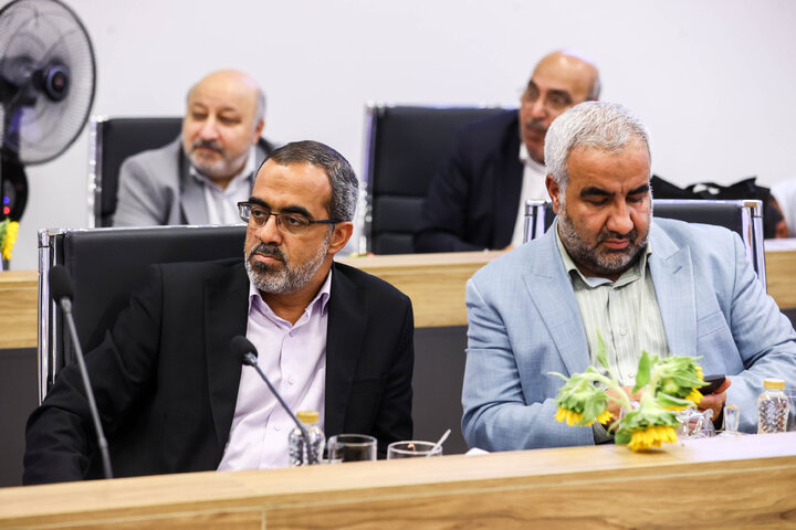 نشست هم‌اندیشی اعضای فراکسیون نظارت بر صنعت نفت، گاز و پتروشیمی مجلس شورای اسلامی و مدیرعامل صنایع پتروشیمی خلیج فارس