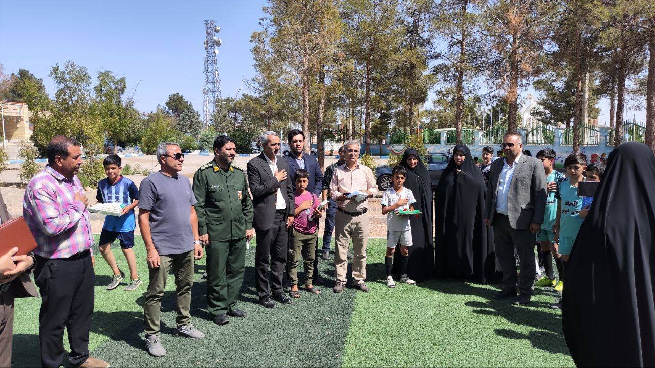 پیگیری مقتدایی در خصوص مشکلات شهرستان کوهپایه/کلنگ زنی و بهره برداری چندین طرح در ابن شهرستان