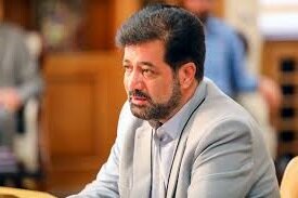 حضور عزیزی در آیین اختتامیه سومین جشنواره ملی اقوام و عشایر ایران‌زمین در فارسان/جشنواره ملی اقوام و عشایر ایران‌زمین نشان‌دهنده وحدت است