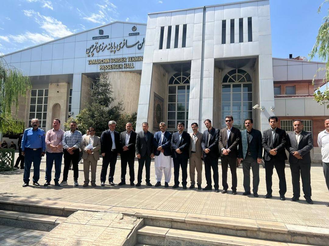 از تاکید نمایندگان بر اصلاح قانون کوله‌بری تا بازدید از مرز تمرچین