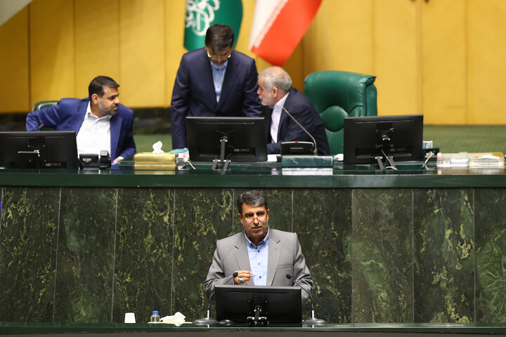ناطقان میان دستور نشست علنی یکشنبه 16 شهریور مجلس