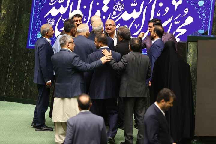 ناطقان میان دستور نشست علنی یکشنبه 16 شهریور مجلس