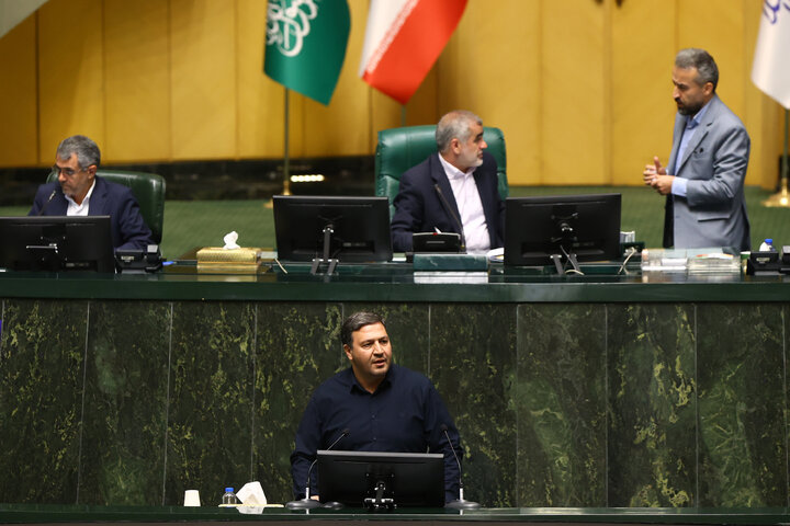 ناطقان میان دستور نشست علنی یکشنبه 16 شهریور مجلس