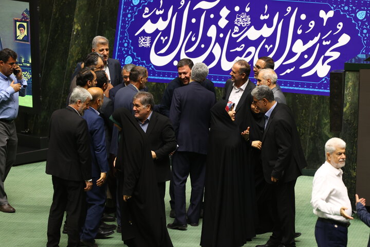 ناطقان میان دستور نشست علنی یکشنبه 16 شهریور مجلس