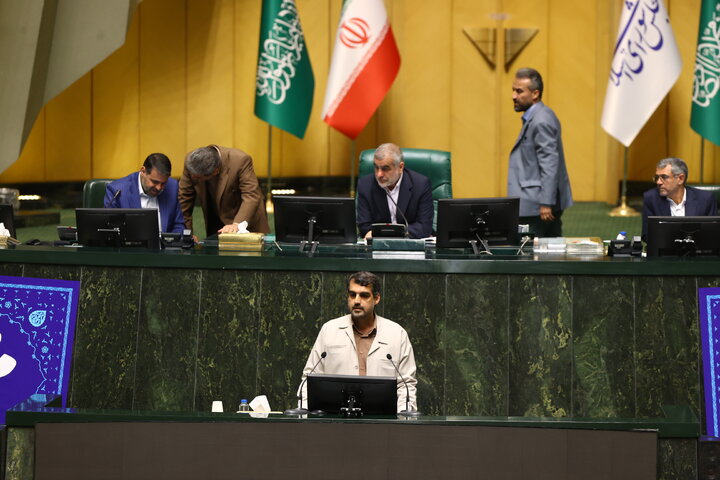 ناطقان میان دستور نشست علنی یکشنبه 16 شهریور مجلس