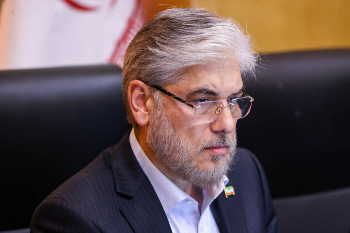 نشست کمیسیون آموزش و تحقیقات مجلس با حضور وزیر علوم