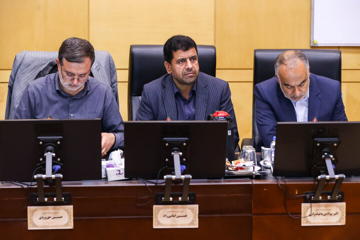 نشست کمیسیون آموزش و تحقیقات مجلس با حضور وزیر علوم