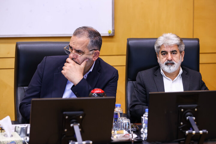 نشست کمیسیون آموزش و تحقیقات مجلس با حضور وزیر علوم
