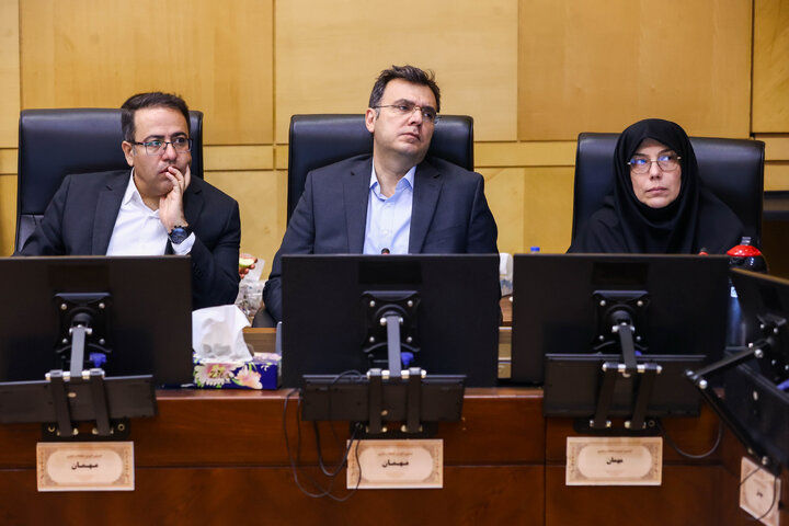 نشست کمیسیون آموزش و تحقیقات مجلس با حضور وزیر علوم