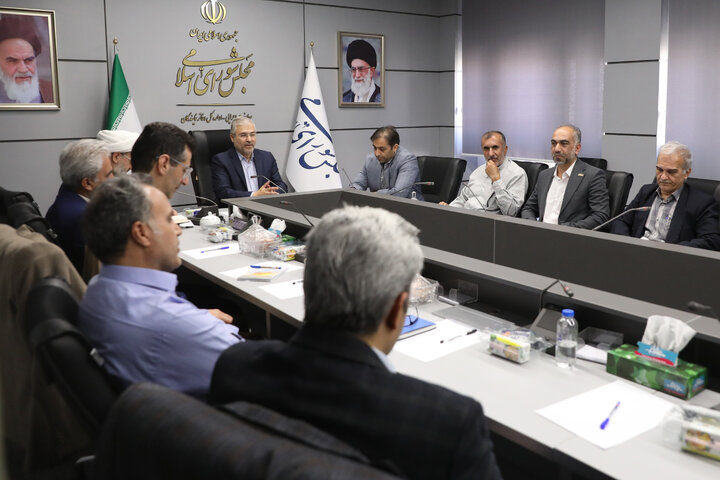 نشست 16 شهریور 1404فراکسیون کشاورزی پویا و امور عشایر مجلس شورای اسلامی