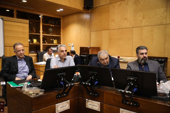 نشست 16 شهریور کمیسیون صنایع