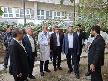 بازدید اعضای کمیسیون بهداشت مجلس از بیمارستان لقمان تهران و بررسی حادثه آتش‌سوزی