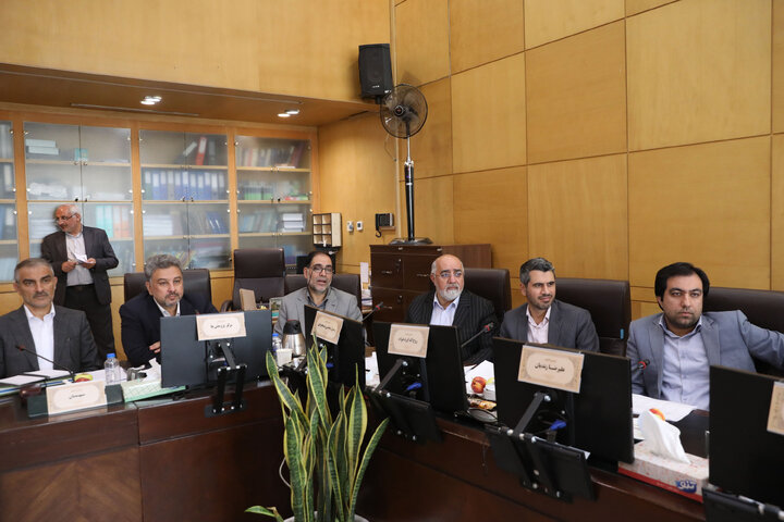 نشست 17 شهریور 1404 کمیسیون اقتصادی مجلسبا حضور وزیر نیرو