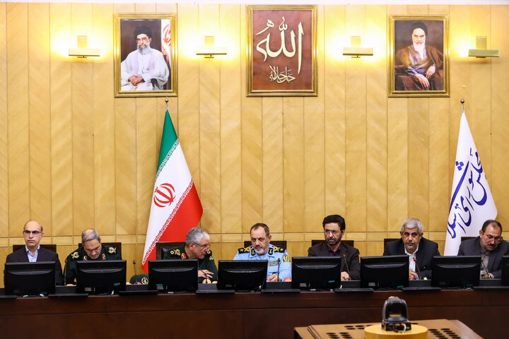 نشست هم‌اندیشی سیاست‌های ابلاغی مقام معظم رهبری در حوزه دفاع و امنیت با حضور وزیر دفاع
