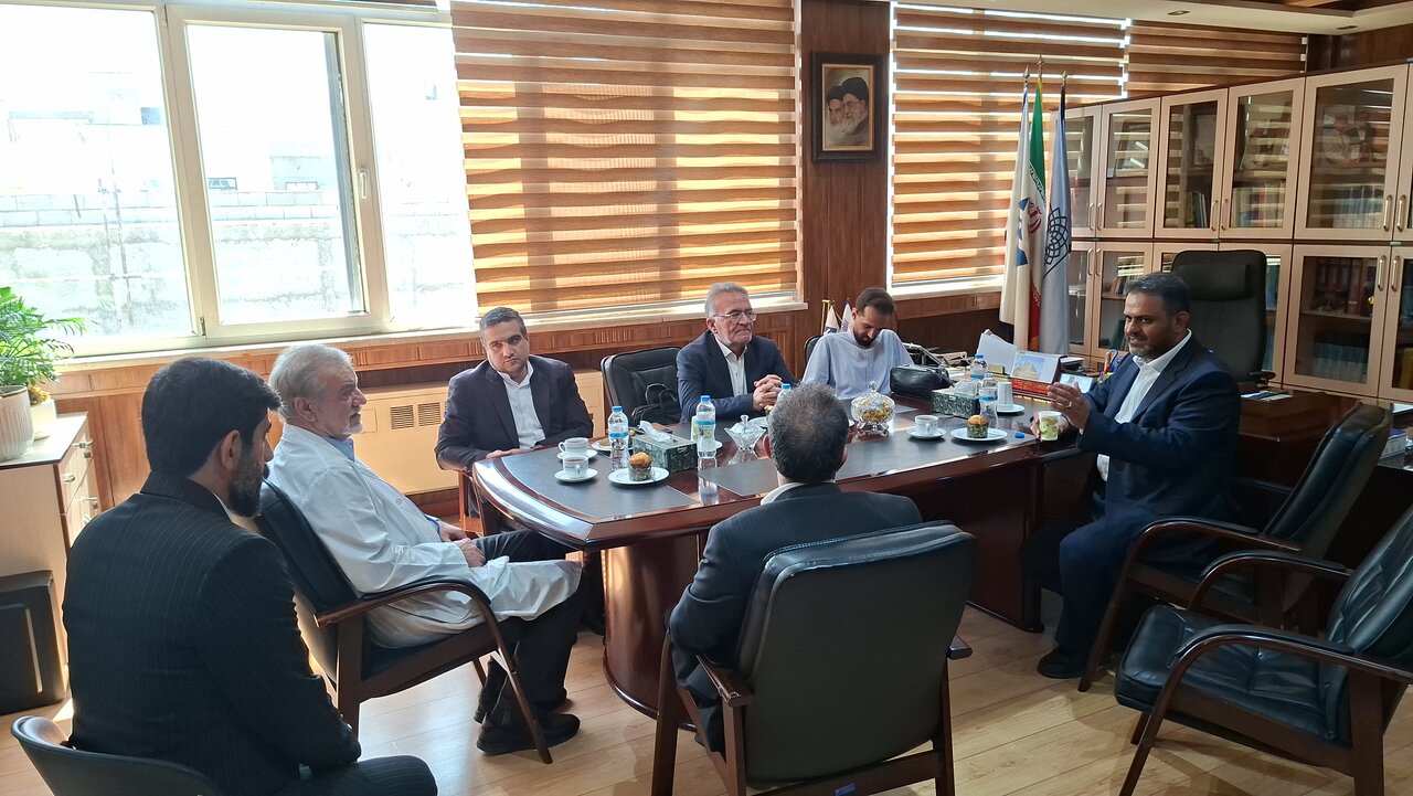بازدید اعضای کمیسیون بهداشت مجلس از بیمارستان لقمان تهران و بررسی حادثه آتش‌سوزی