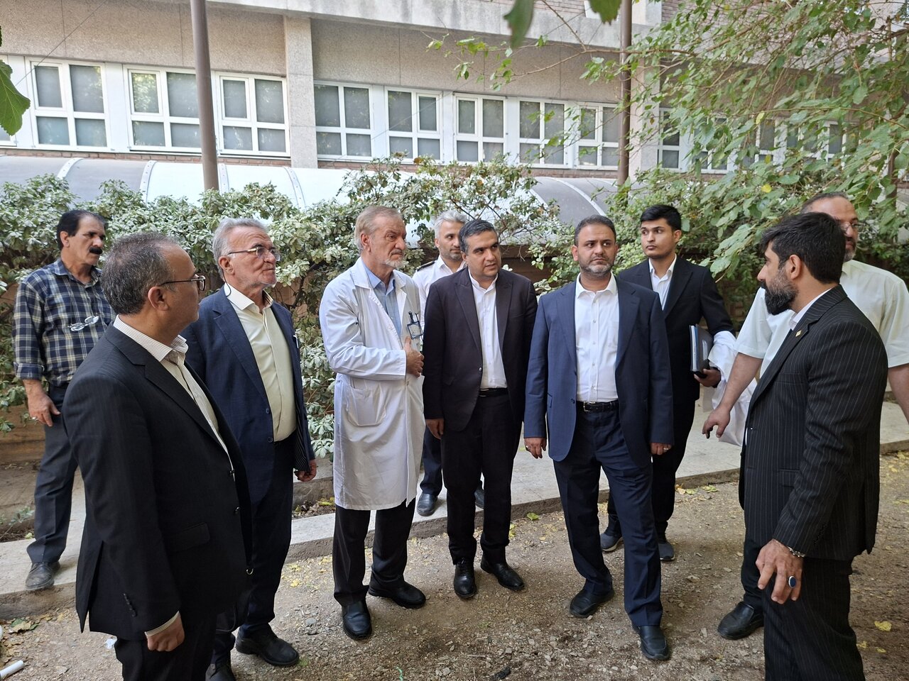 بازدید اعضای کمیسیون بهداشت مجلس از بیمارستان لقمان تهران و بررسی حادثه آتش‌سوزی