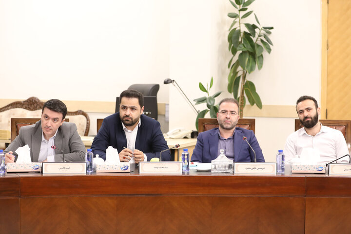 نشست 17 شهریور 1404کمیسیون اقتصادی با مدیران بانکی کشور