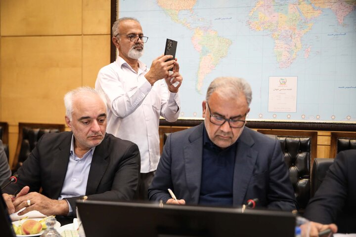 نشست 18 شهریور کمیسیون صنایع