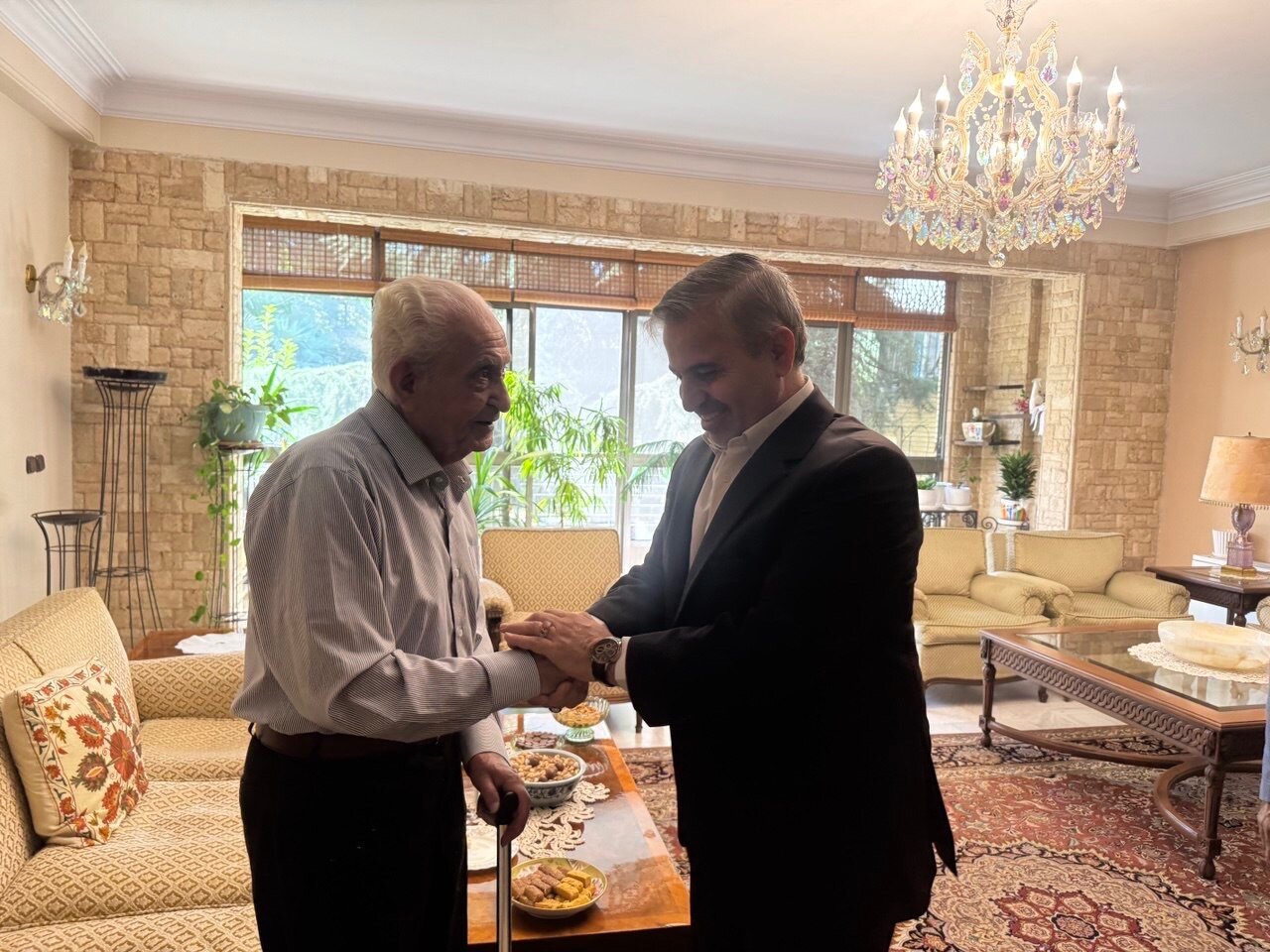 روایت از پزشک آزادهای که اسارت را فرصتی برای بالندگی انسانی میداند تا شهادت چمران