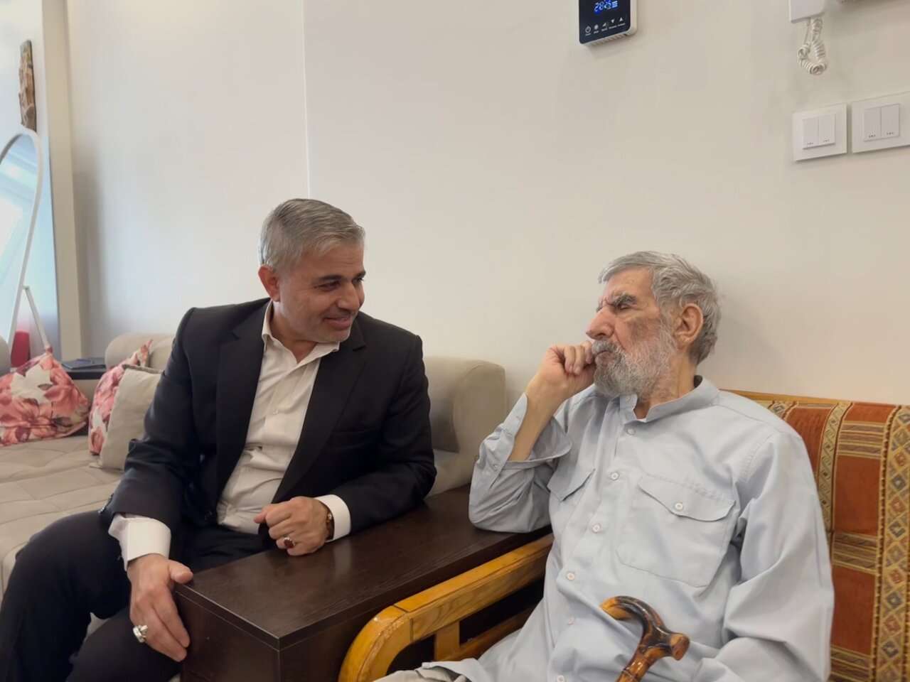 روایت از پزشک آزادهای که اسارت را فرصتی برای بالندگی انسانی میداند تا شهادت چمران