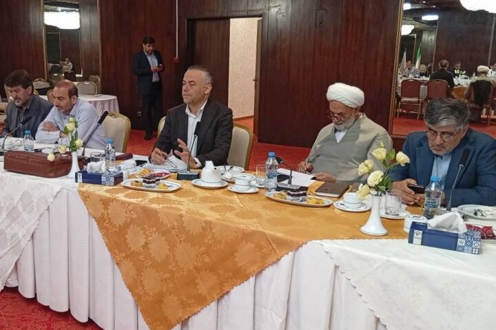 نشست فوق‌العاده کمیسیون امور داخلی کشور و شوراهای مجلس در مشهد