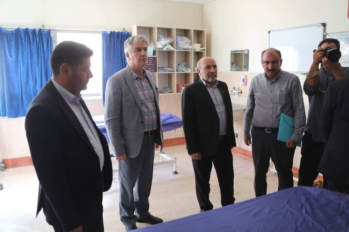 بازدید اعضای کمیسیون بهداشت مجلس از  بیمارستان‌ها و مراکز درمانی آذربایجان غربی