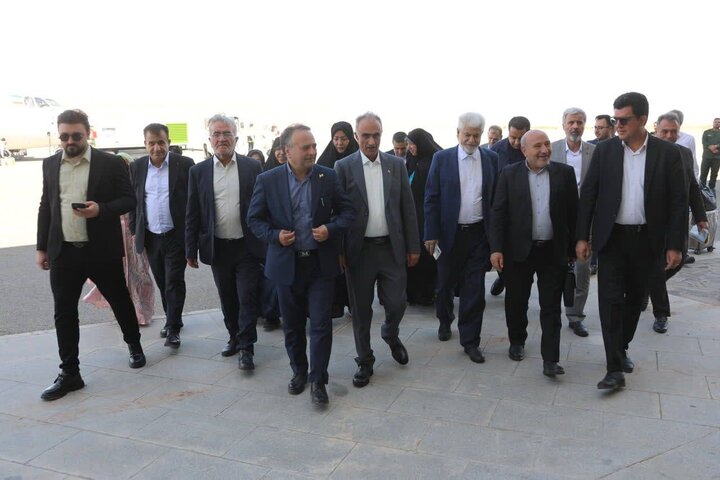 بازدید اعضای کمیسیون بهداشت مجلس از  بیمارستان‌ها و مراکز درمانی آذربایجان غربی