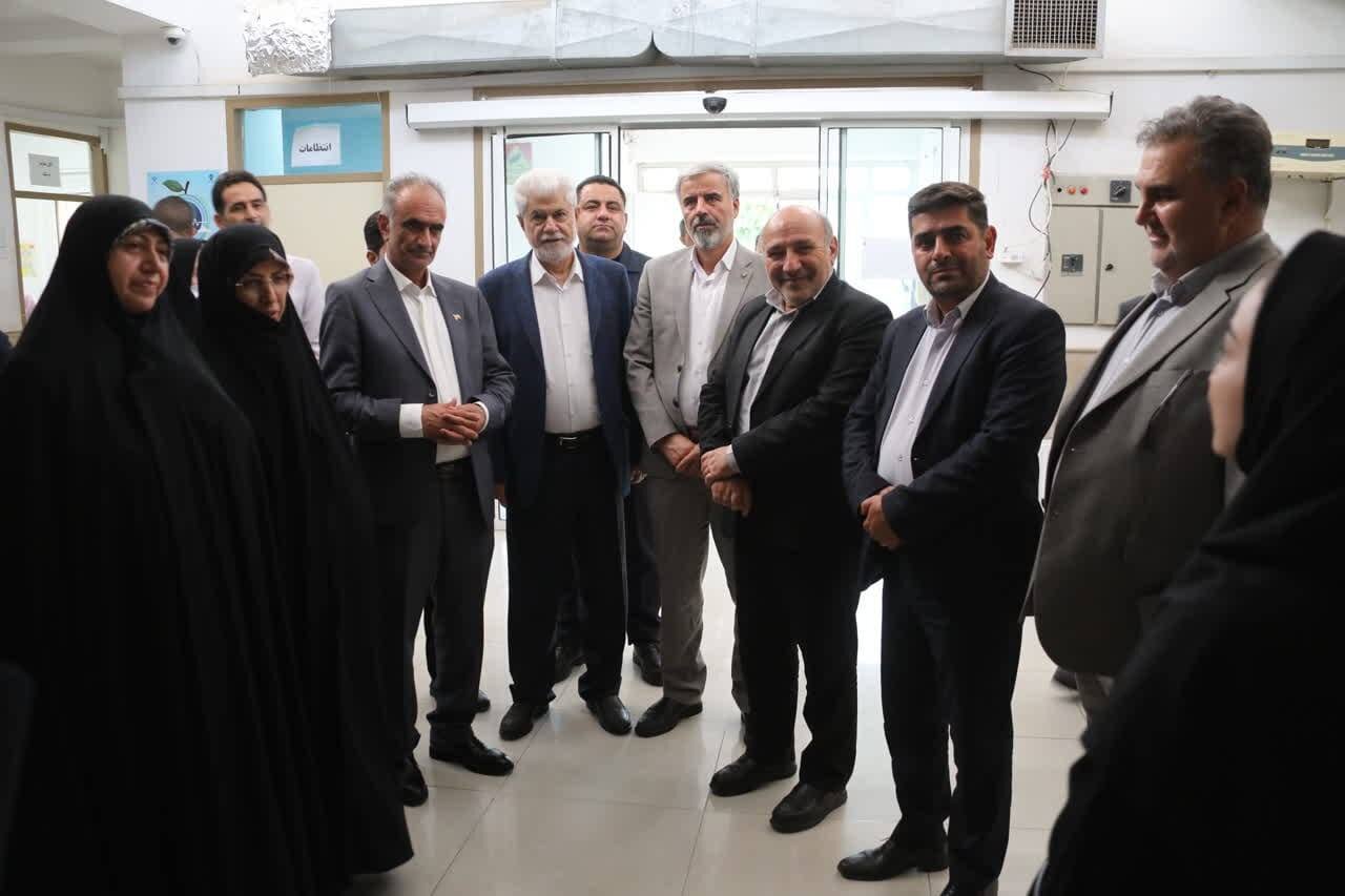توسعه زیرساختهای سلامت ماکو با پیگیری کمیسیون بهداشت مجلس و حمایت وزارت بهداشت/ قول مدیرعامل منطقه آزاد ماکو برای واگذاری زمین توسعه زیرساختهای سلامت ماکو با پیگیری کمیسیون بهداشت مجلس و حمایت وزارت بهداشت/ قول مدیرعامل منطقه آزاد ماکو برای واگذاری زمین