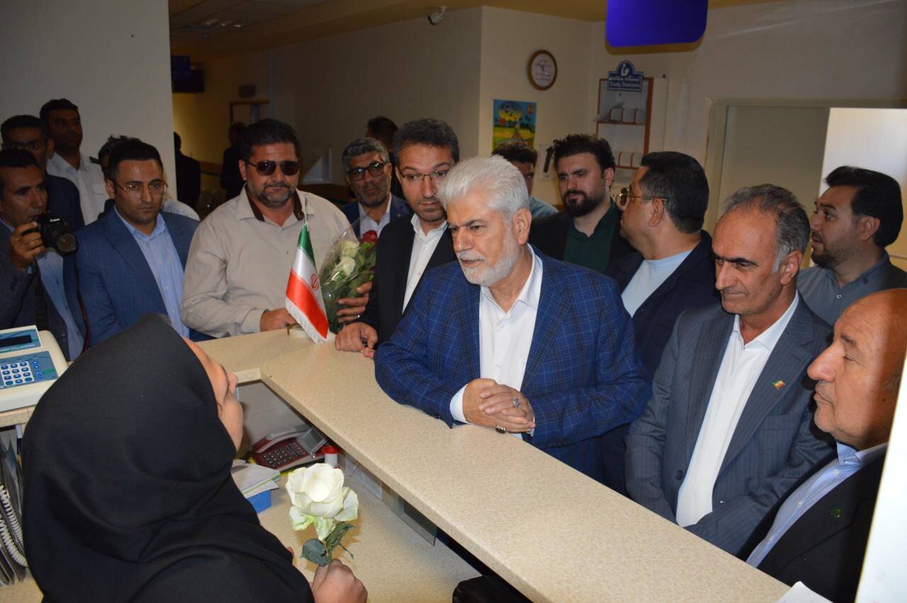 اسحاقی: تخصیص منابع و تجهیزات با هدف بهبود وضعیت درمان در مناطق مرزی و کم‌برخوردار پیگیری می‌شود