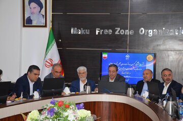 بازتاب هفته وحدت در سفر نظارتی کمیسیون بهداشت به آذربایجان غربی؛ از احصاء مطالبات مردم تا برنامه‌ریزی برای بهبود وضعیت مراکز سلامت استان