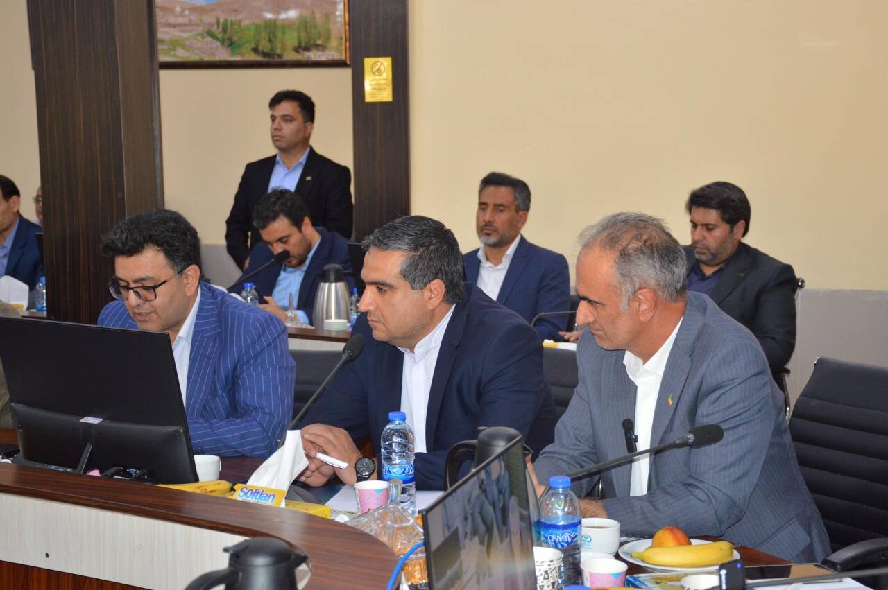 بازتاب هفته وحدت در سفر نظارتی کمیسیون بهداشت به آذربایجان غربی؛ از احصاء مطالبات مردم تا برنامهریزی برای بهبود وضعیت مراکز سلامت استان