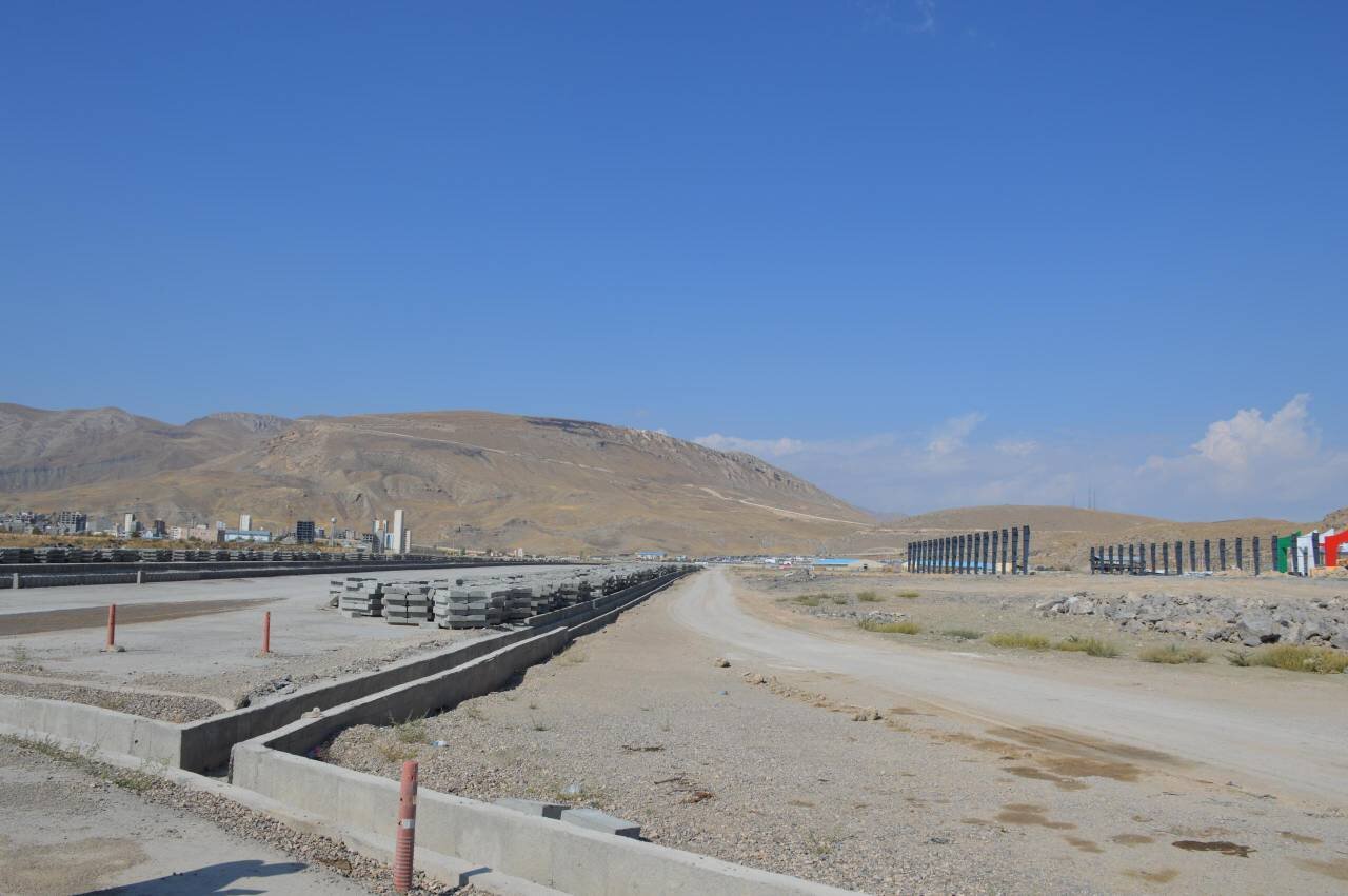 اعضای کمیسیون بهداشت از روند پیشرفت شهرک لجستیکی در حال احداث منطقه آزاد ماکو بازدید کردند