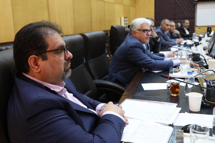 نشست کمیسیون انرژی با مسئولان ذیصلاح ور وزارتخانه نفت و نیرو