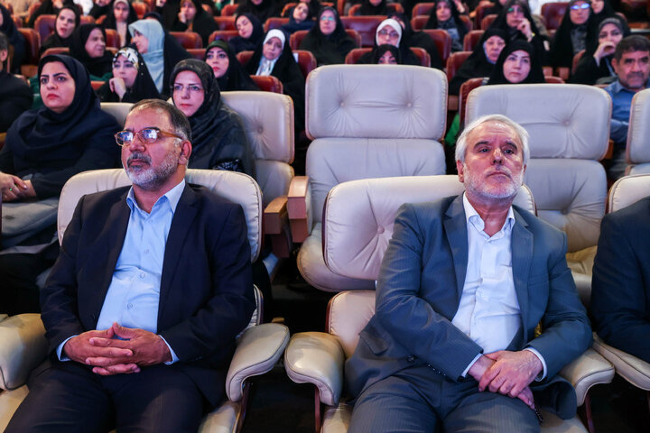 آیین رونمایی از مجموعه ۳۰ جلدی استعمارشناسی ایرانی با حضور دکتر قالیباف