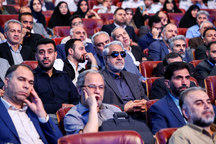 آیین رونمایی از مجموعه ۳۰ جلدی استعمارشناسی ایرانی با حضور دکتر قالیباف