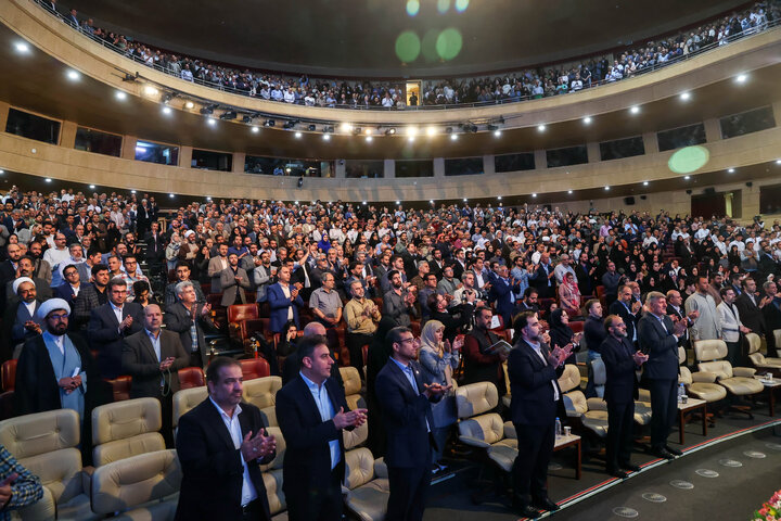 آیین رونمایی از مجموعه ۳۰ جلدی استعمارشناسی ایرانی با حضور دکتر قالیباف