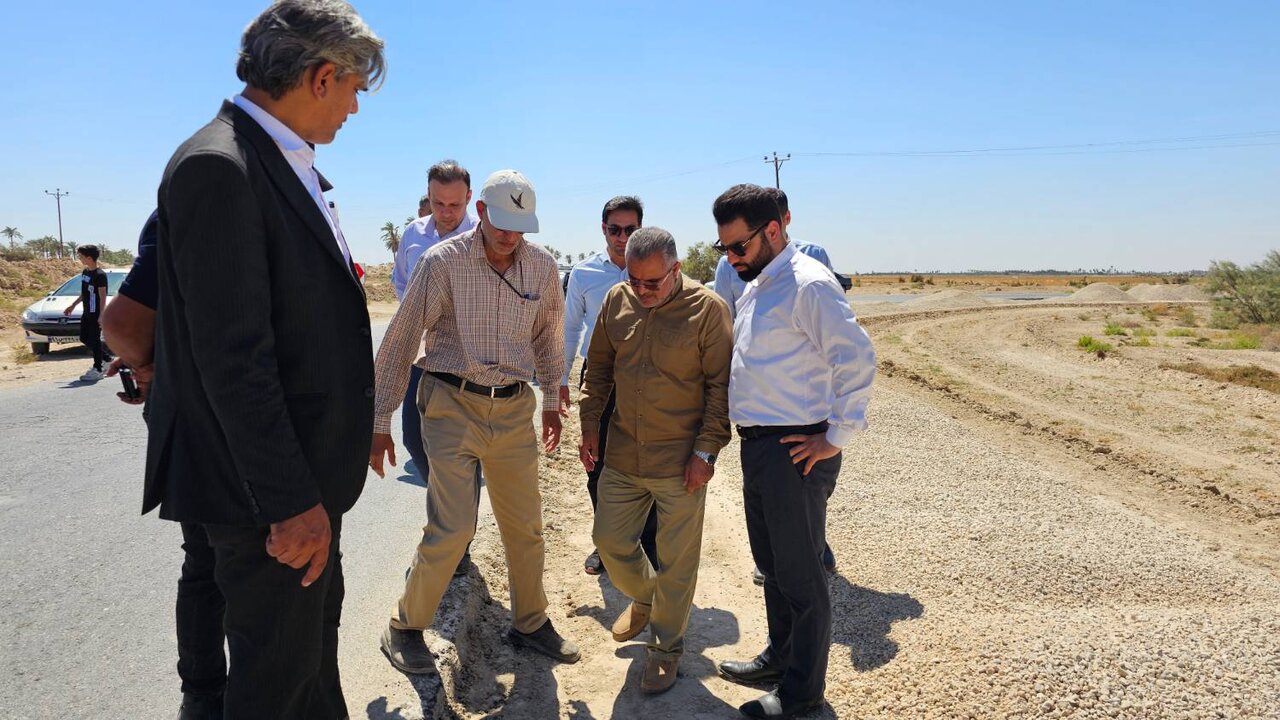 پیگیری میدانی خنفری، عامل تسریع اجرای پروژههای راهسازی شادگان شد / تعریف ۹ پروژه عمرانی جدید در شادگان