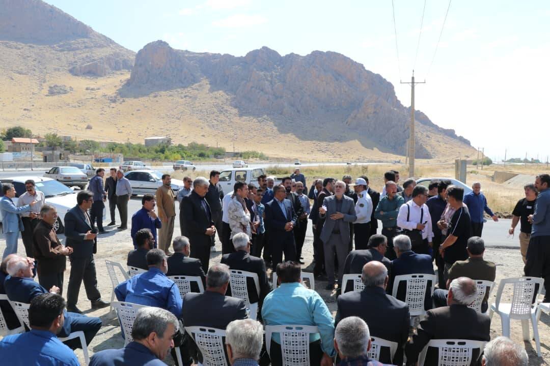 پیگیری جدی نماینده کرمانشاه برای توسعه محور روستایی «پا امام»/احداث زیرگذرها و بهبود راه‌های روستایی کرمانشاه در دستور کار قرار گرفت