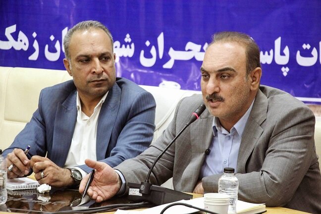 برگزاری جلسه ستاد بحران زهک با حضور نماینده سیستان/بازدید میدانی شهرکی از چندین سایت بحرانی و کانون ریزگردها