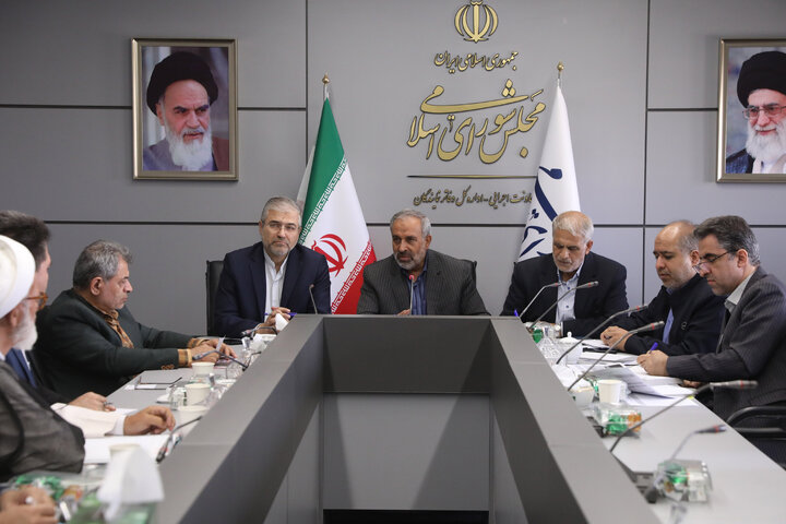 نشست 29 شهریور مجمع نمایندگان تهران با مسولین دانشگاه پیام نور  تهران