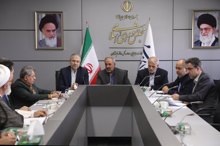 نشست 29 شهریور مجمع نمایندگان تهران با مسولین دانشگاه پیام نور  تهران
