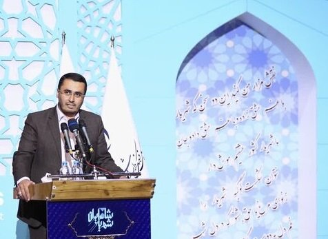 شهریار شعر کلاسیک و سنتی را احیا کرد