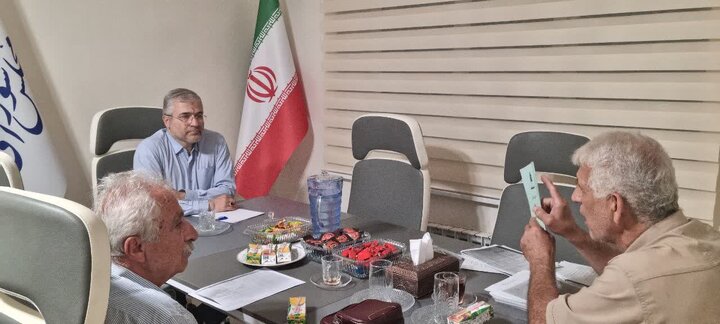 پیگیری مشکلات بازنشستگان ارتش در نشست نماینده تهران با وزیر دفاع