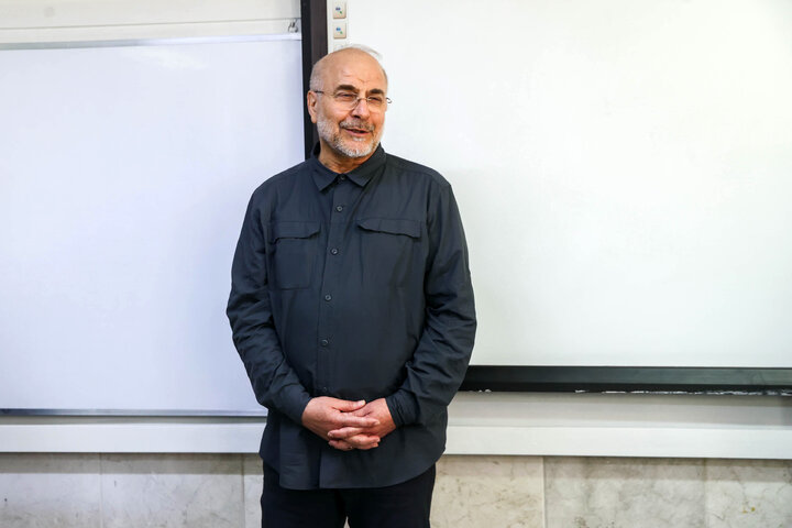 حضور دکتر قالیباف در مدرسه دخترانه فاطمیون تهران به مناسبت آغاز سال تحصیلی جدید